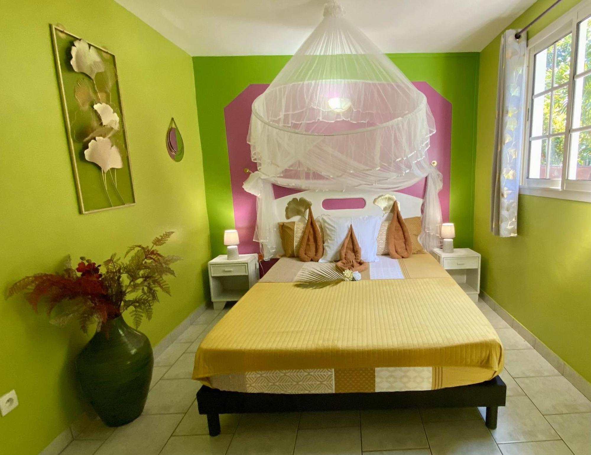 Au Sable D'Or - Spa - Wifi- Piscine Deshaies Bagian luar foto